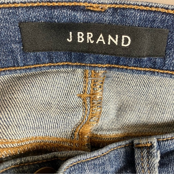J Brand Betty Jeans in Disclosure Wash Size 31 - Picture 10 of 11